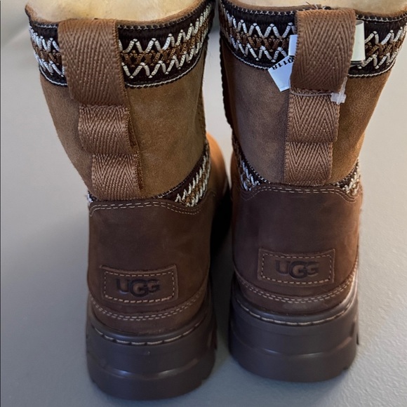 UGG Brown Fur-Lined Winter Boots women’s size 7 brand new - Picture 3 of 6
